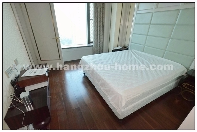 Bedrooms-Master Bedroom