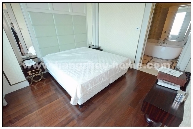 Bedrooms-Master Bedroom
