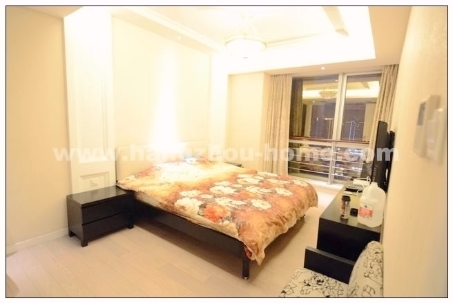Bedrooms-Master Bedroom