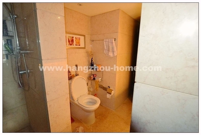 Bathrooms-Master Bathroom