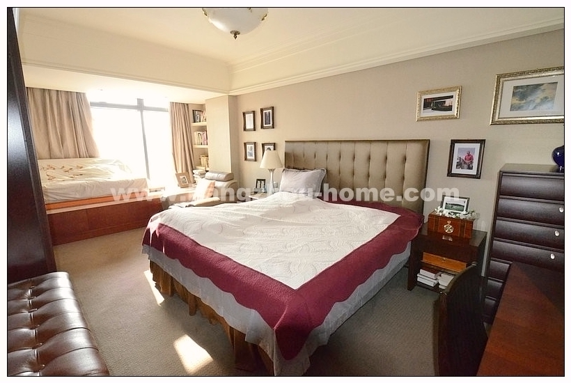 Bedrooms-Master Bedroom