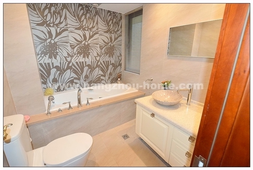 Bathrooms-Master Bathroom