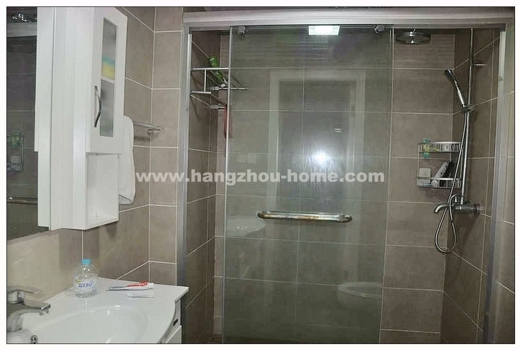 Bathrooms-Master Bathroom