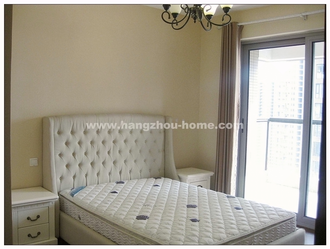 Bedrooms-Master Bedroom