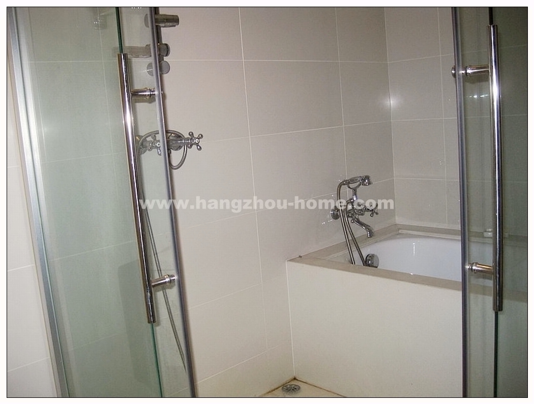 Bathrooms-Master Bathroom