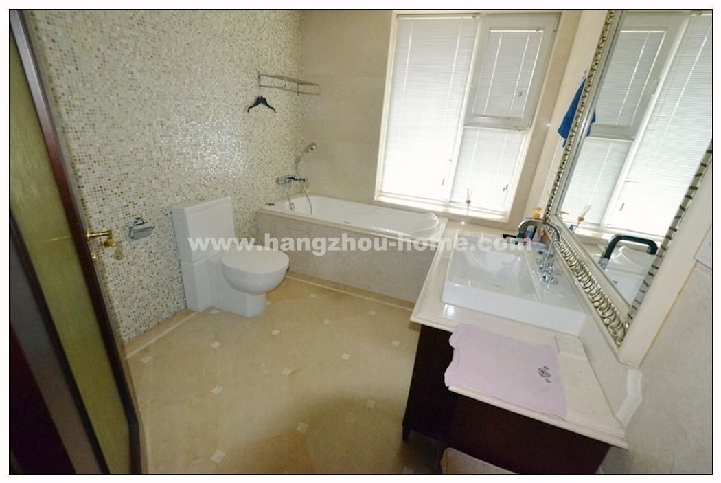 Bathrooms-Master Bathroom
