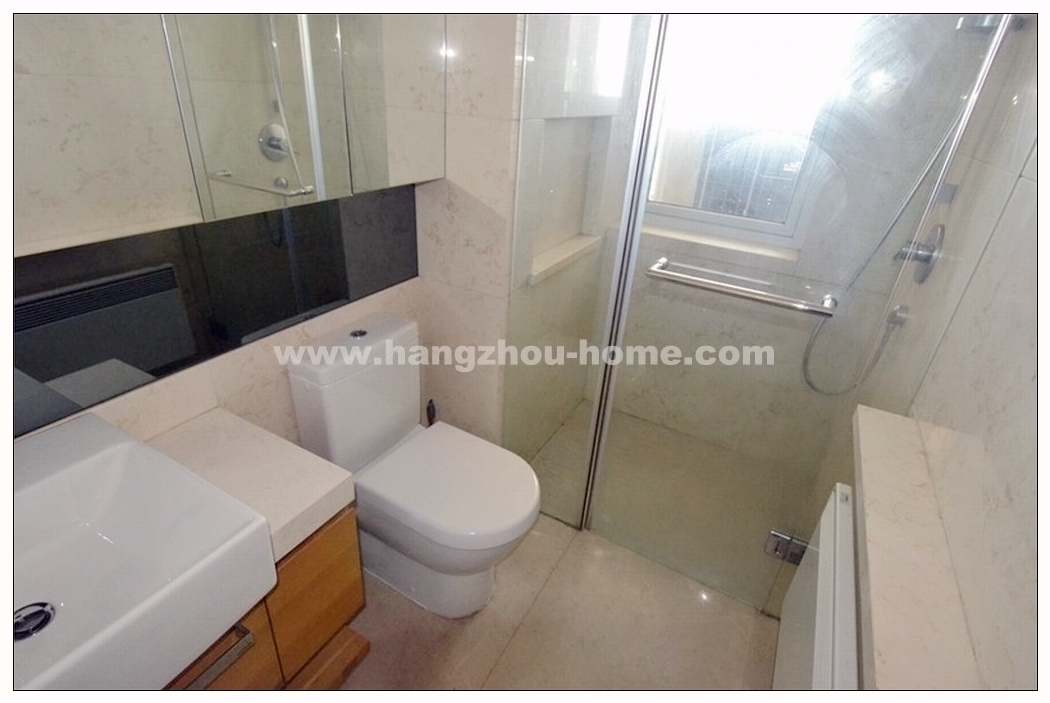 Bathrooms-Master Bathroom
