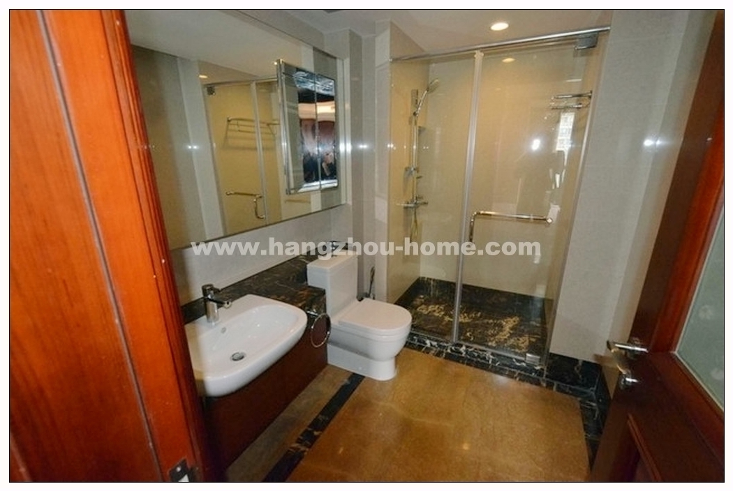 Bathrooms-Master Bathroom