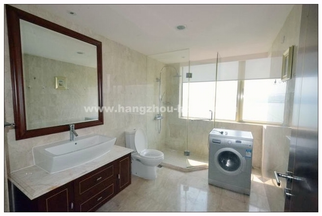 Bathrooms-2nd Bathroom