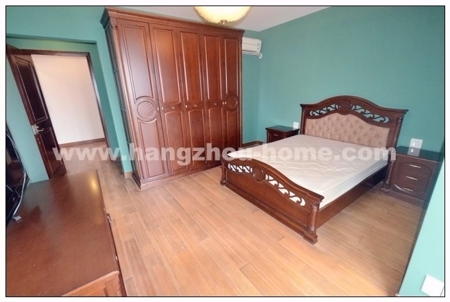 Bedrooms-Master Bedroom