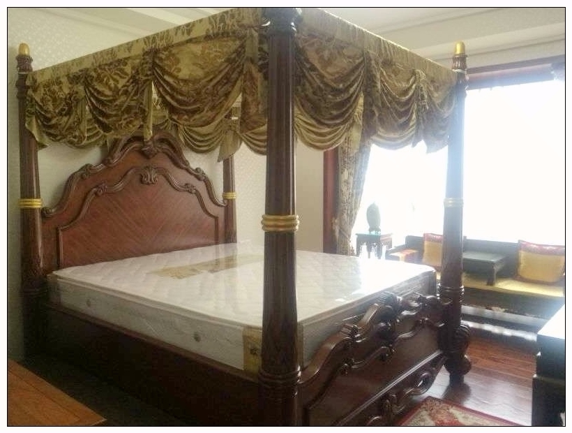 Bedrooms-Master Bedroom