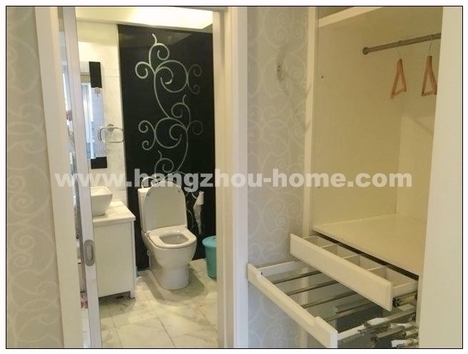 Bathrooms-Master Bathroom