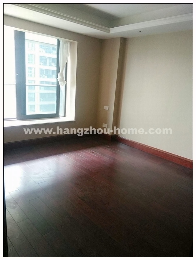 Bedrooms-Master Bedroom