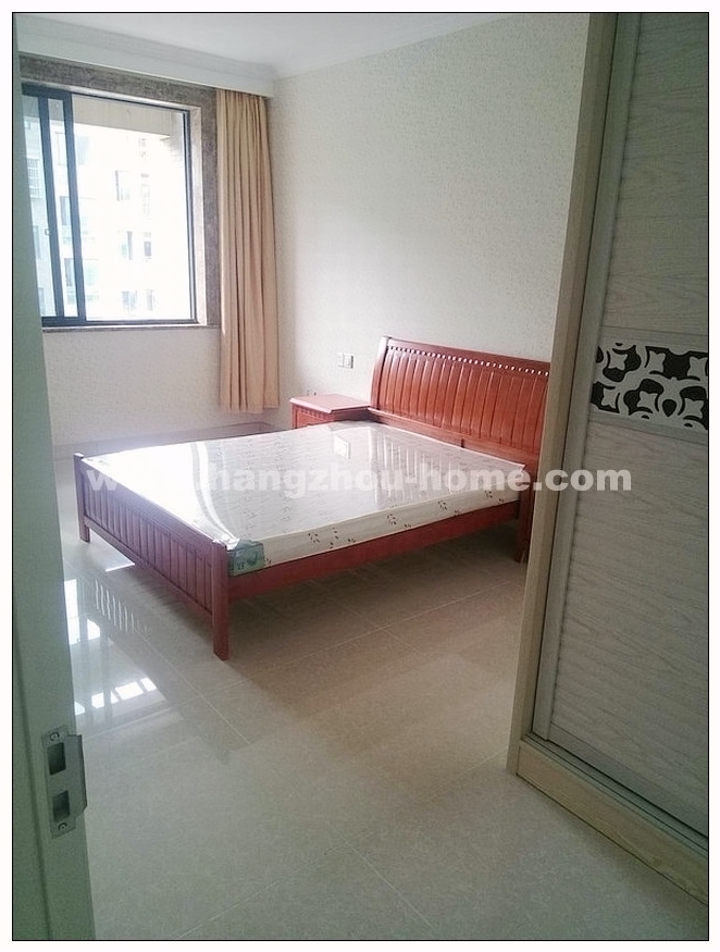 Bedrooms-Master Bedroom