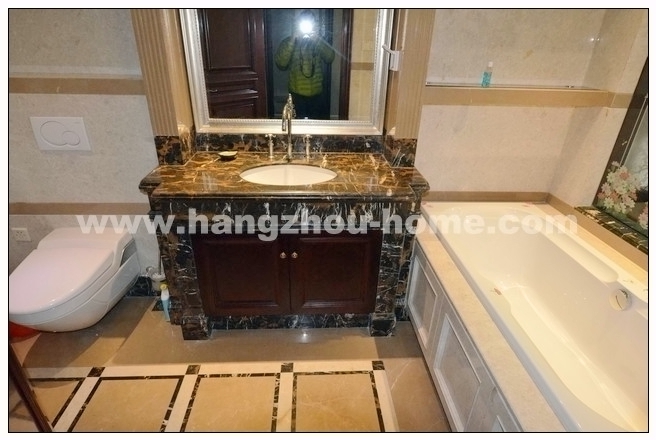 Bathrooms-Master Bathroom