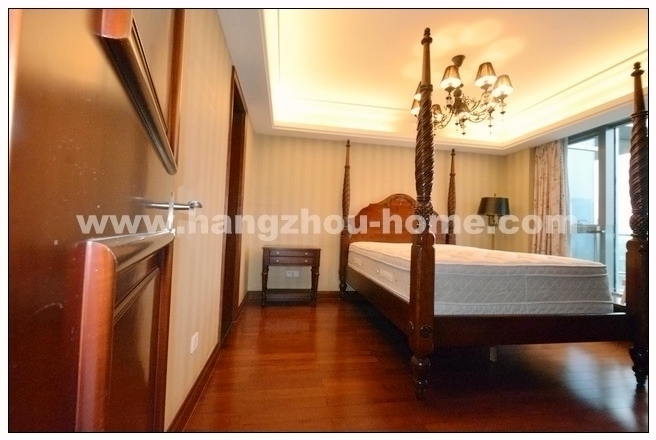 Bedrooms-Master Bedroom