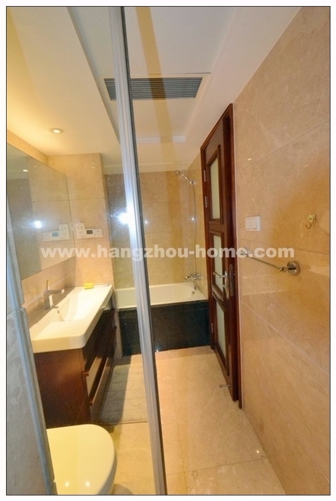 Bathrooms-Master Bathroom