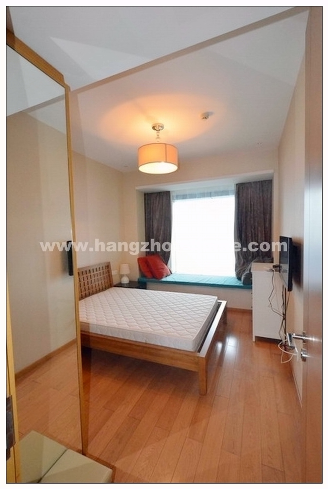 Bedrooms-Master Bedroom