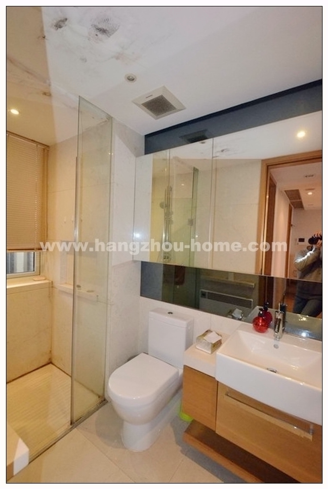 Bathrooms-Master Bathroom