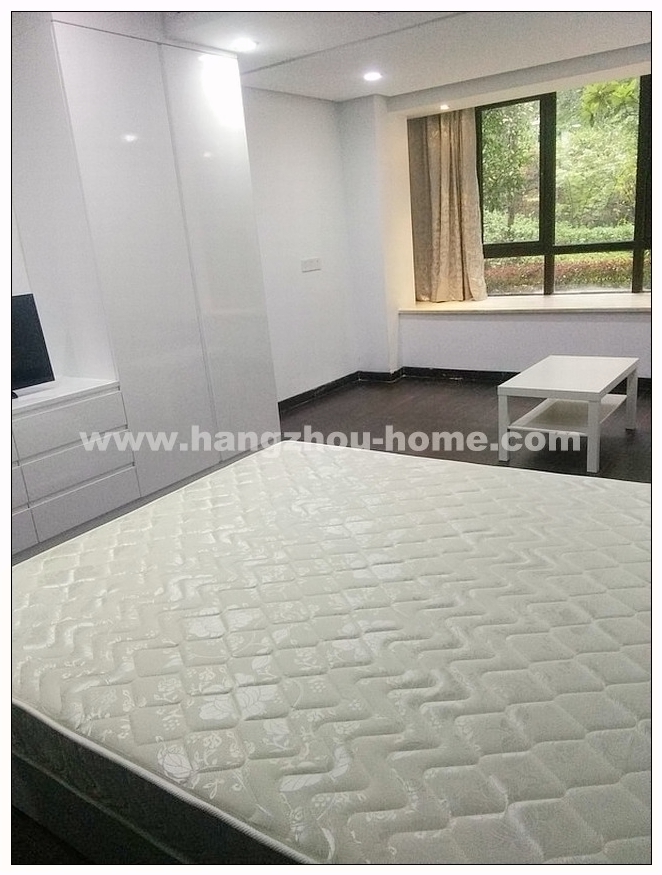Bedrooms-Master Bedroom