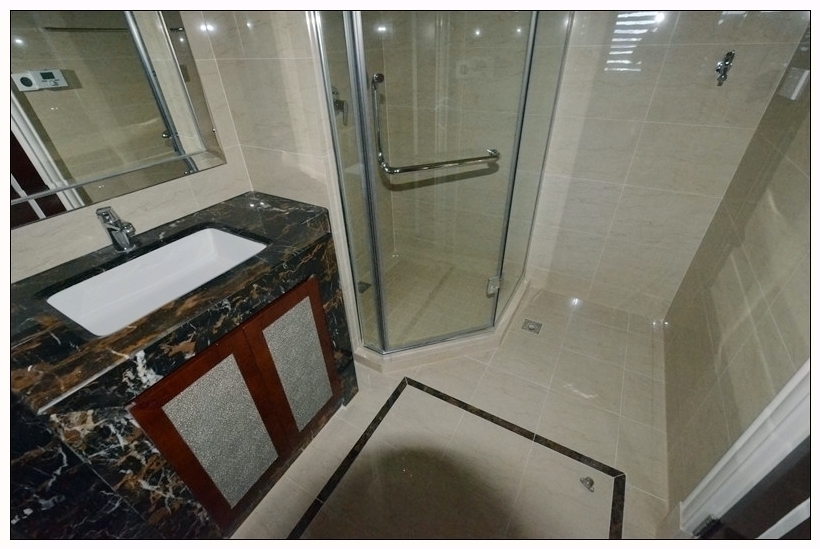Bathrooms-Master Bathroom