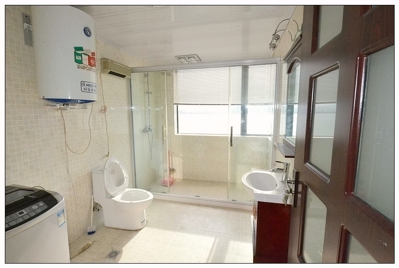 Bathrooms-2nd Bathroom