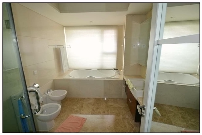Bathrooms-Master Bathroom