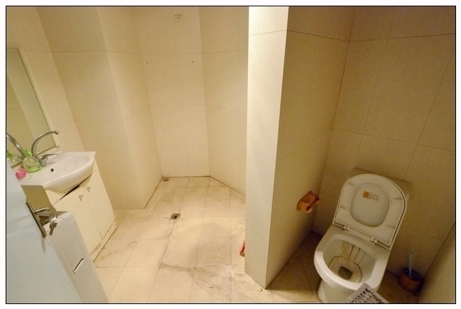 Bathrooms-2nd Bathroom