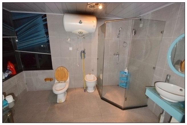 Bathrooms-Master Bathroom