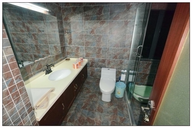 Bathrooms-Master Bathroom