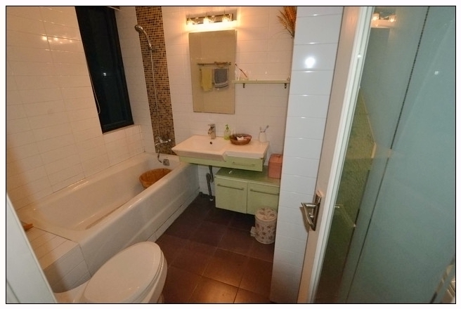 Bathrooms-Master Bathroom