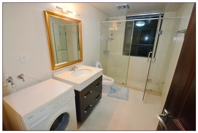 Bathrooms-Master Bathroom