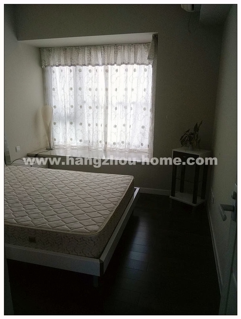 Bedrooms-Master Bedroom