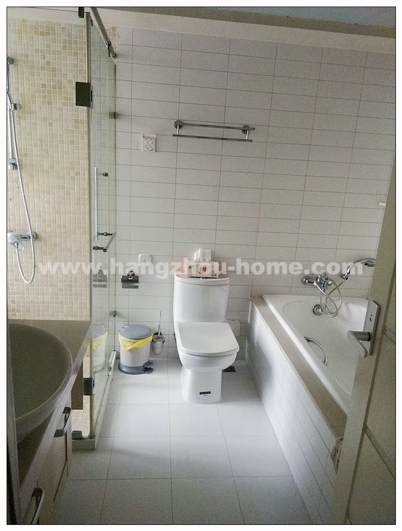 Bathrooms-Master Bathroom
