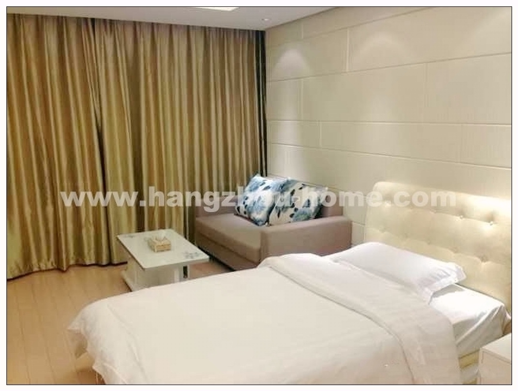 Bedrooms-Master Bedroom