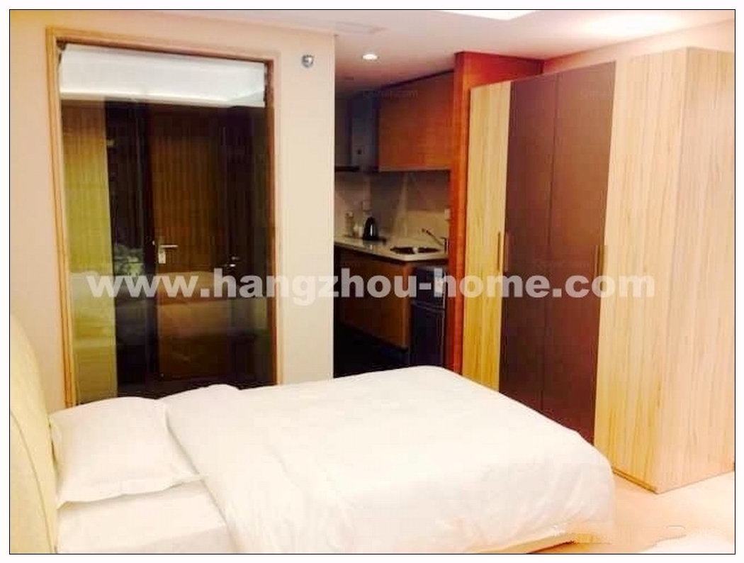 Bedrooms-Master Bedroom