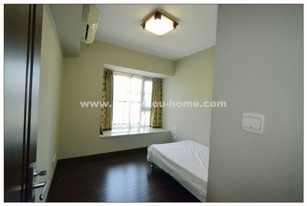 Bedrooms-2nd Bedroom