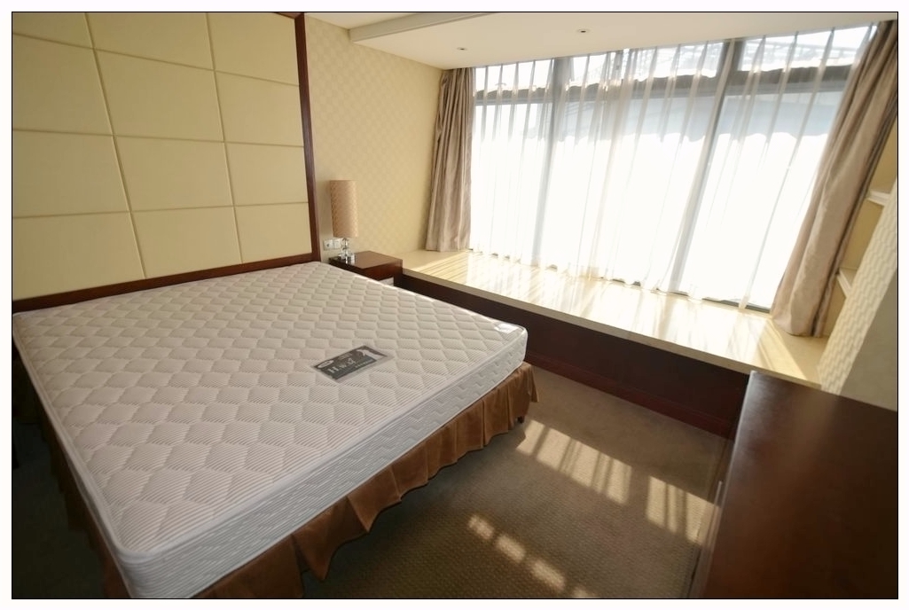 Bedrooms-Master Bedroom