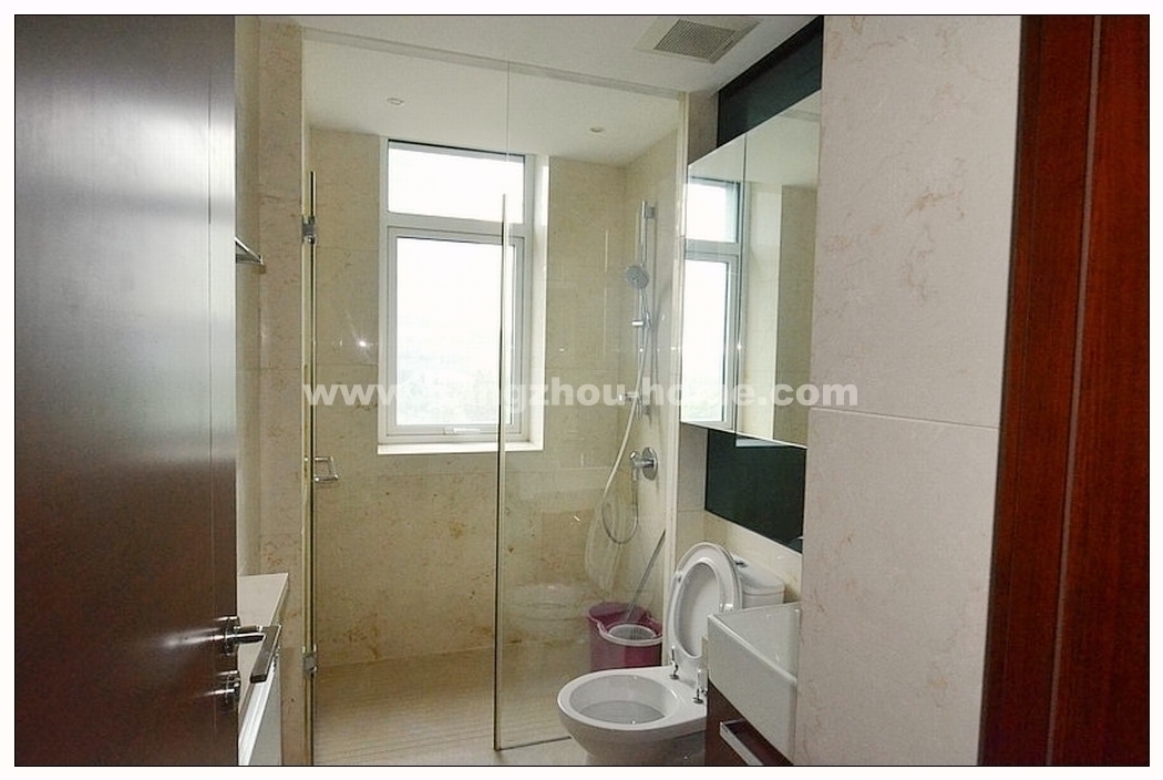 Bathrooms-Master Bathroom
