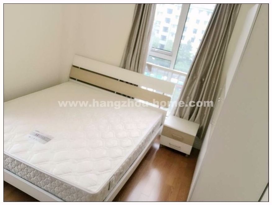 Bedrooms-Master Bedroom