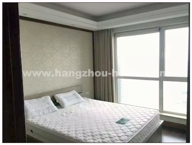 Bedrooms-Master Bedroom