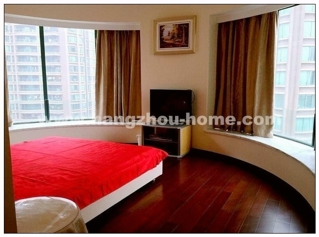 Bedrooms-Master Bedroom