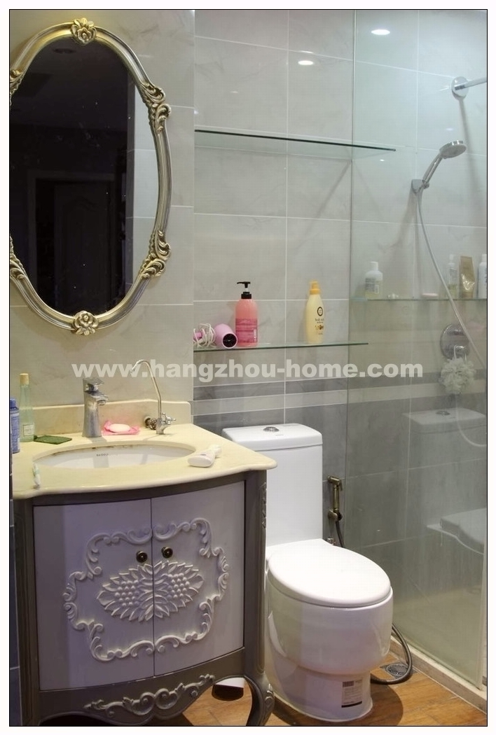 Bathrooms-Master Bathroom
