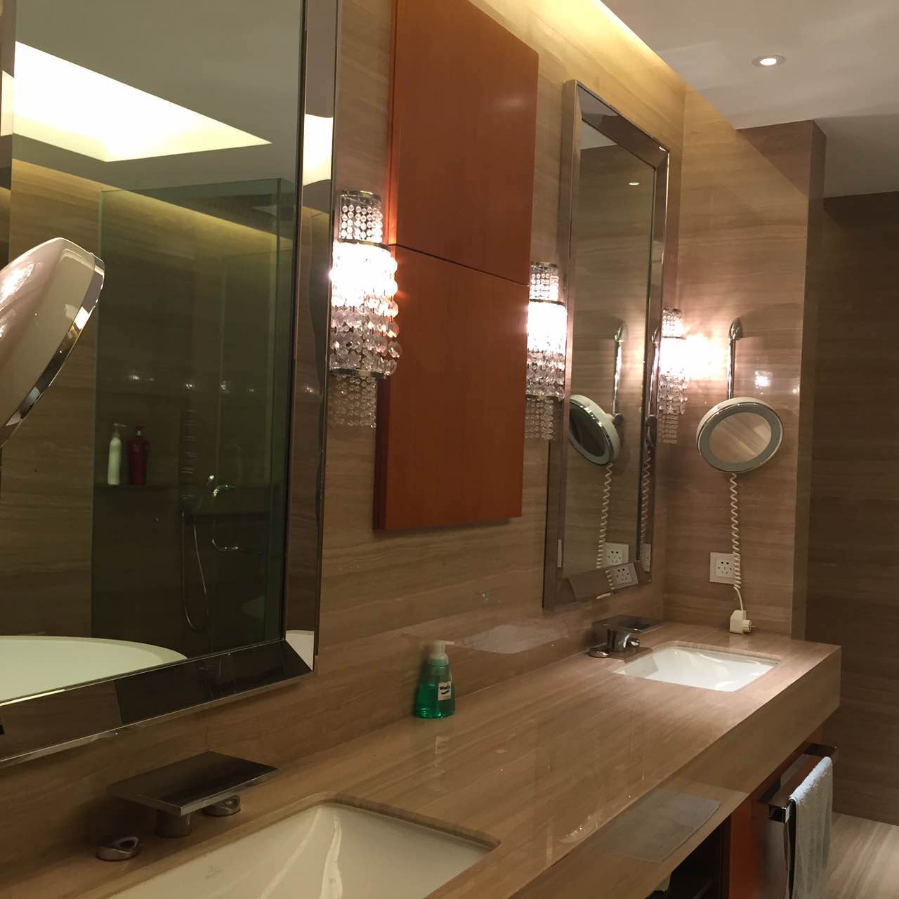 Bathrooms-Master Bathroom