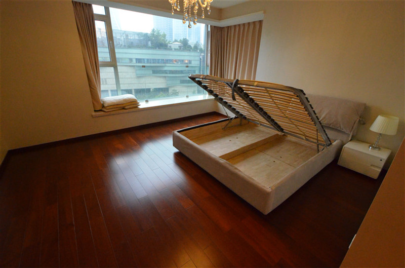 Bedrooms-Master Bedroom