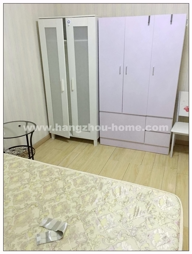 Bedrooms-Master Bedroom