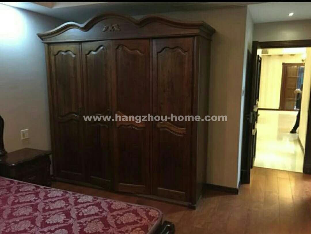 Bedrooms-Master Bedroom