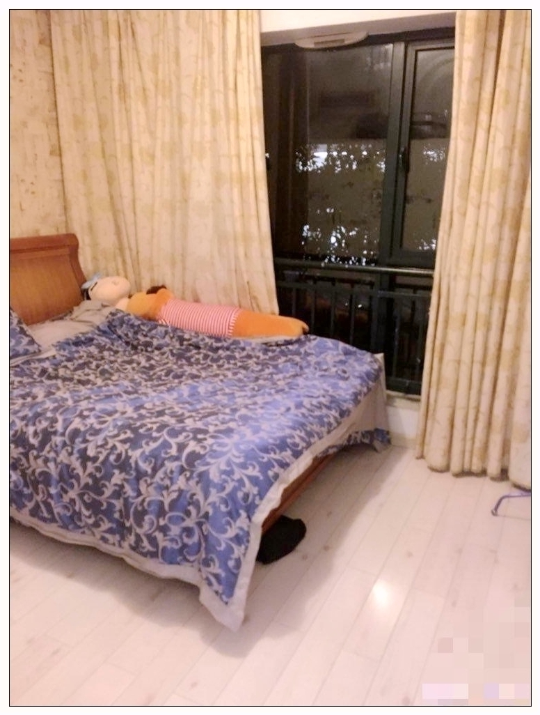 Bedrooms-Master Bedroom