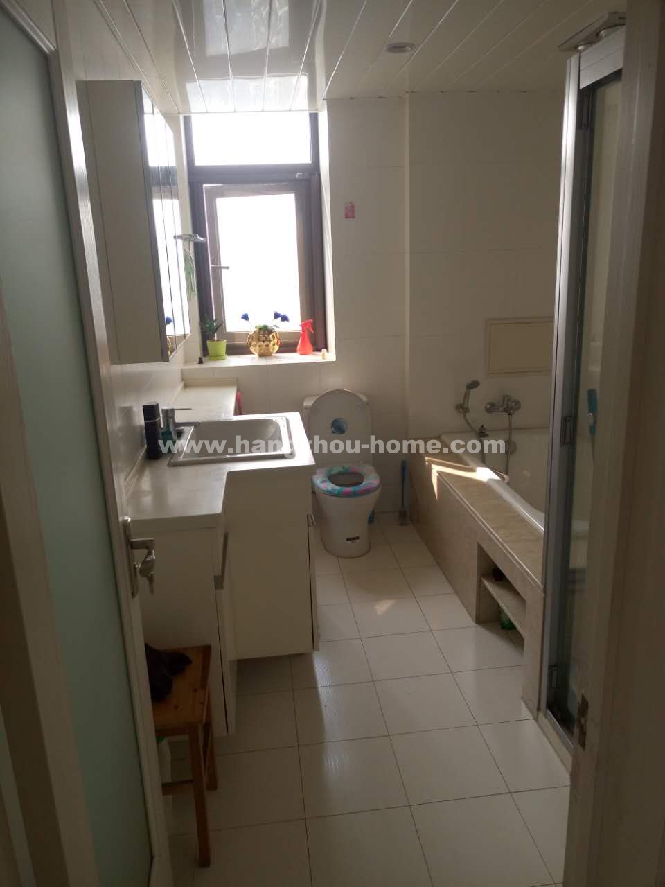 Bathrooms-Master Bathroom