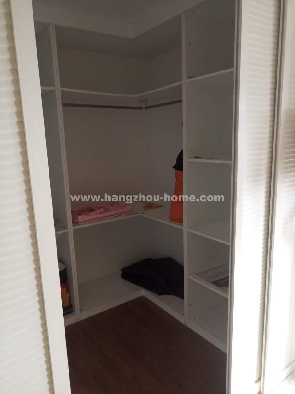 Bedrooms-Master Bedroom